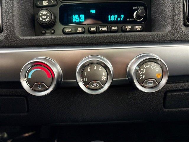 2004 Chevrolet SSR Vehicle Photo in PUYALLUP, WA 98371-4149