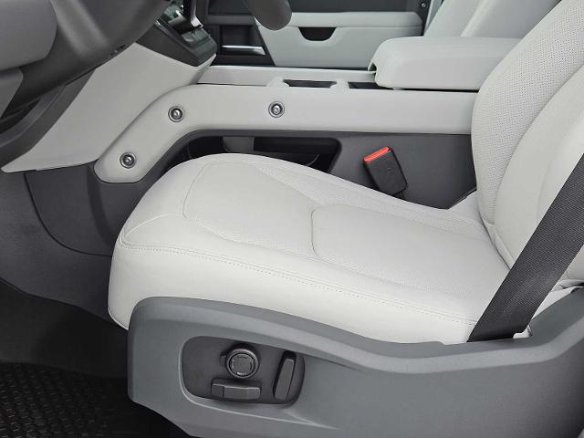 2025 Defender Vehicle Photo in AUSTIN, TX 78717
