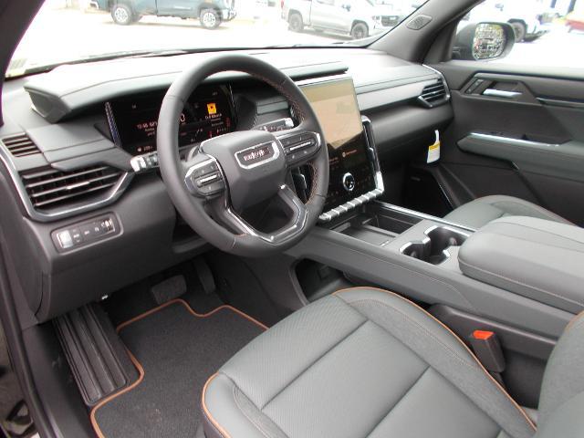 2025 GMC Acadia Vehicle Photo in LOWELL, MA 01852-4336