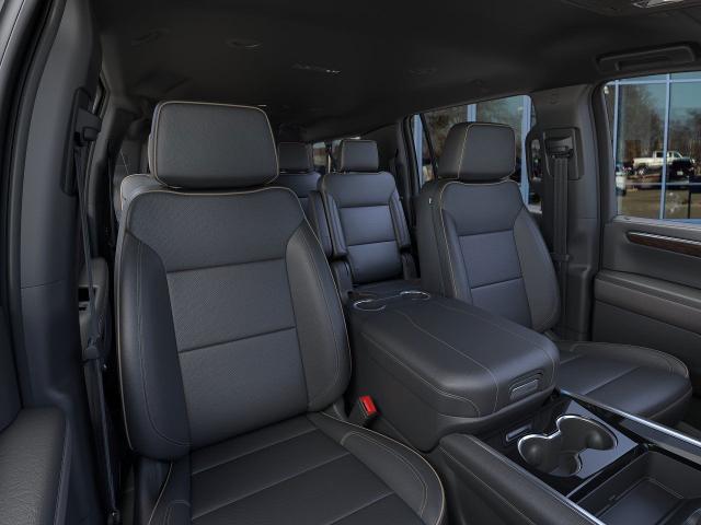 2025 Chevrolet Suburban Vehicle Photo in APPLETON, WI 54914-4656