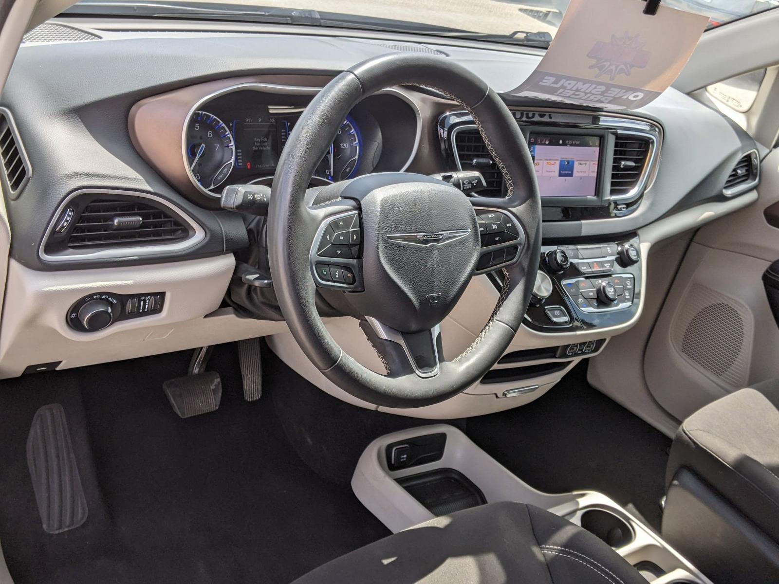 2023 Chrysler Voyager Vehicle Photo in Seguin, TX 78155