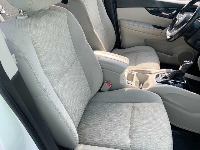 2017 Nissan Rogue Sport Vehicle Photo in MOON TOWNSHIP, PA 15108-2571