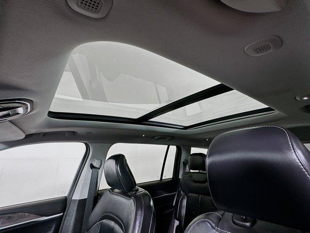 2022 Jeep Grand Cherokee L Vehicle Photo in Doylsetown, PA 18901