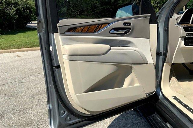 2023 Cadillac Escalade Vehicle Photo in KANSAS CITY, MO 64114-4545