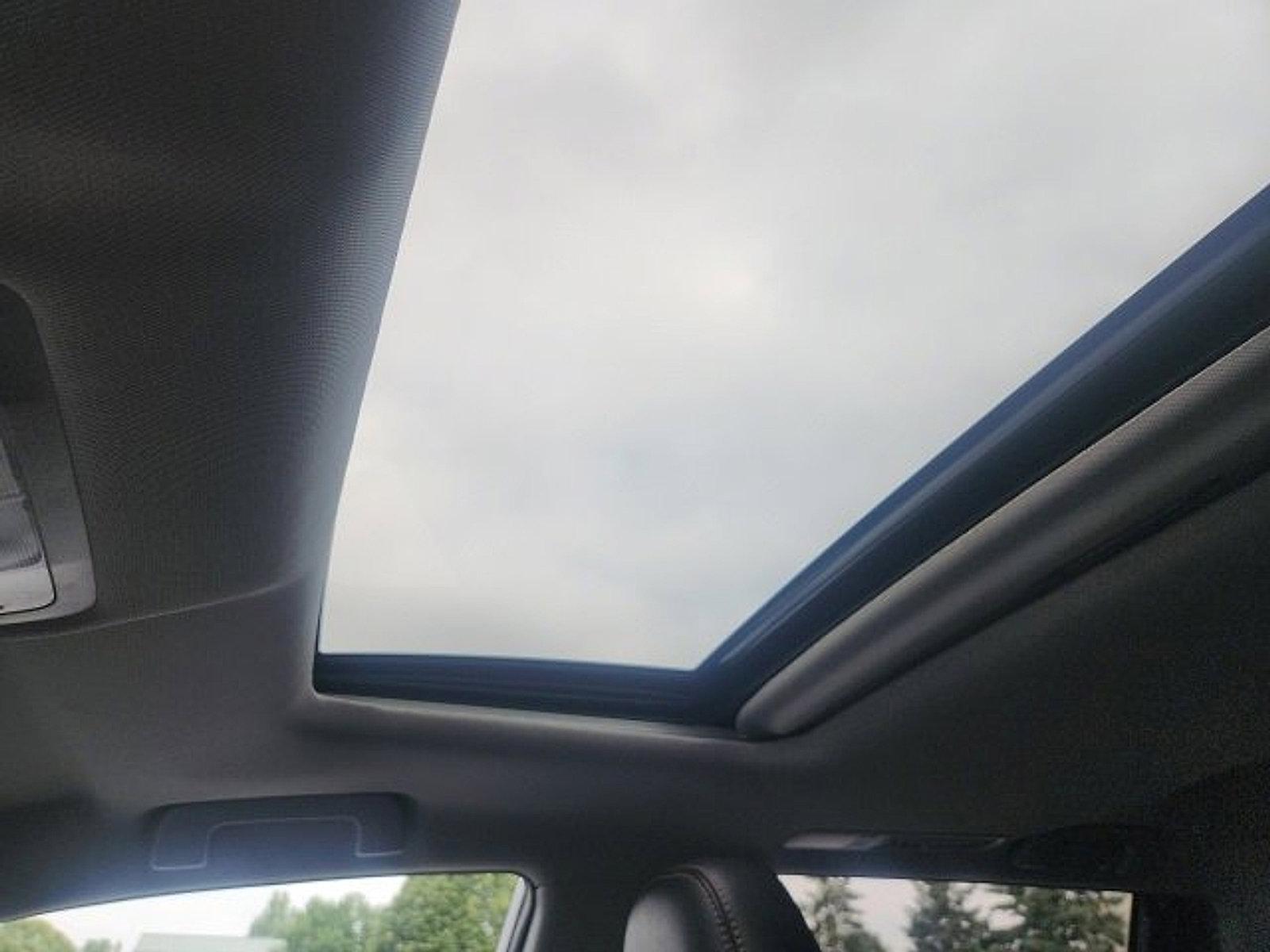 2019 Toyota Highlander Vehicle Photo in Harrisburg, PA 17111