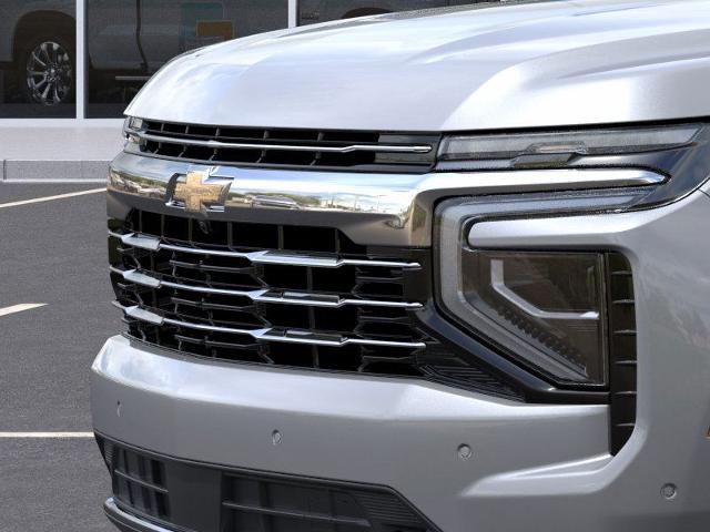 2025 Chevrolet Suburban Vehicle Photo in WACO, TX 76710-2592