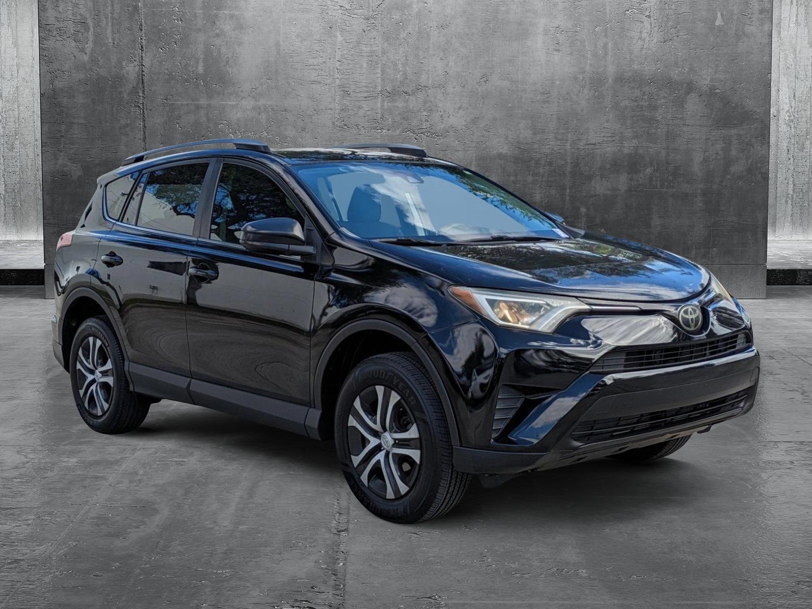 2017 Toyota RAV4 Vehicle Photo in GREENACRES, FL 33463-3207