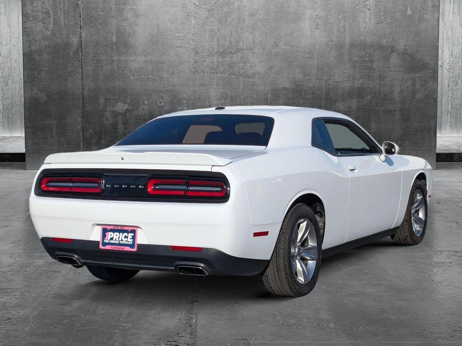 2019 Dodge Challenger Vehicle Photo in VALENCIA, CA 91355-1705