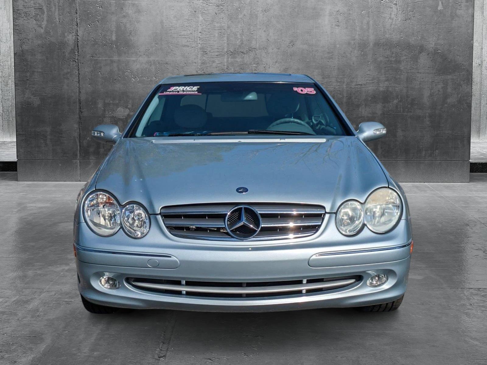 2005 Mercedes-Benz CLK-Class Vehicle Photo in GREENACRES, FL 33463-3207