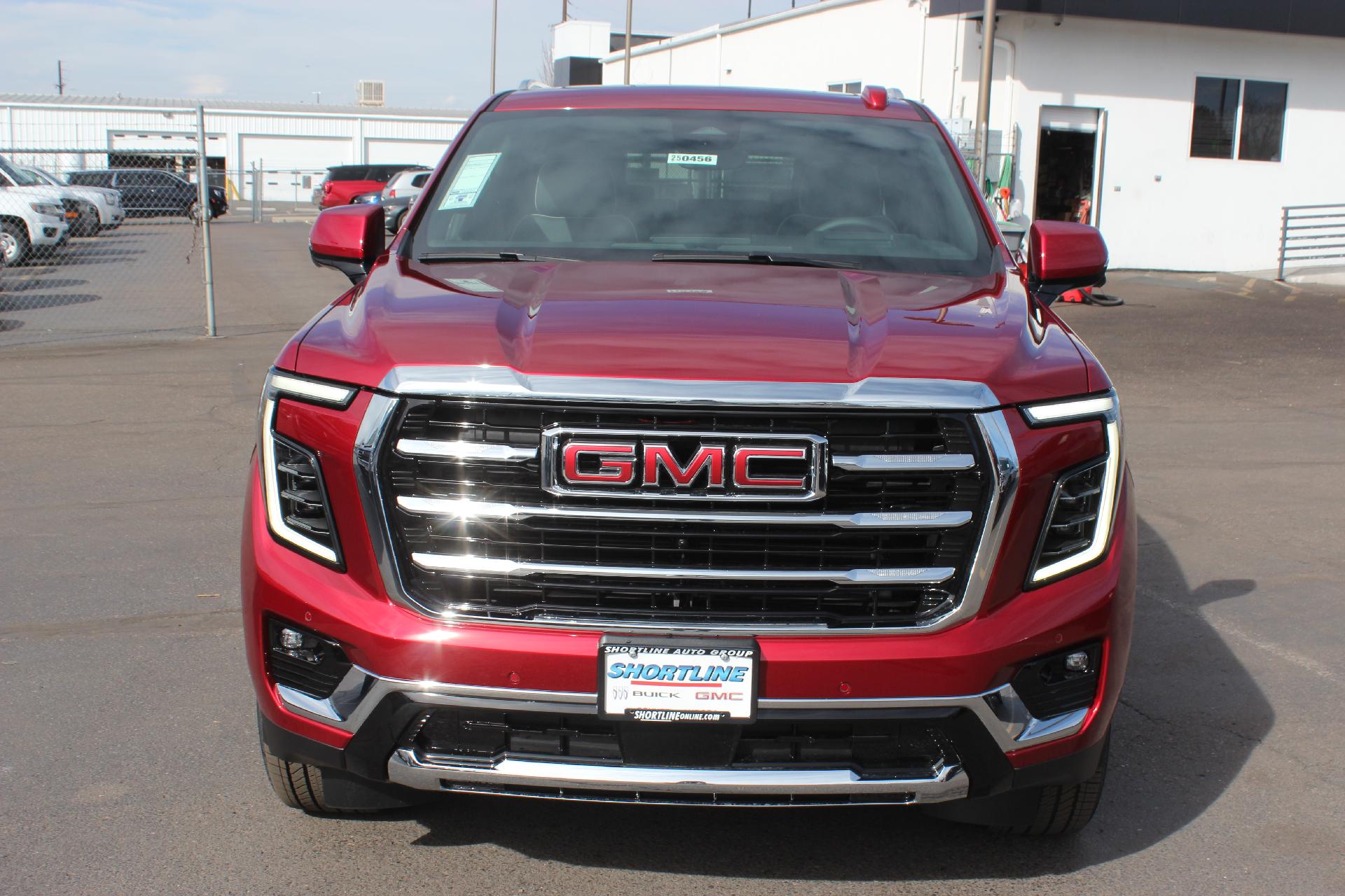 2025 GMC Yukon XL Vehicle Photo in AURORA, CO 80012-4011