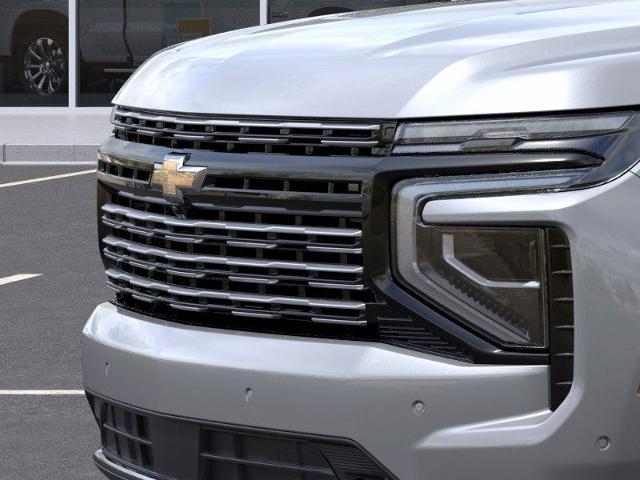 2025 Chevrolet Suburban Vehicle Photo in GREENACRES, FL 33463-3207