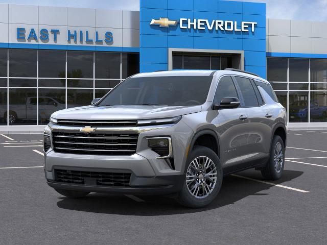 2025 Chevrolet Traverse Vehicle Photo in Roslyn, NY 11576
