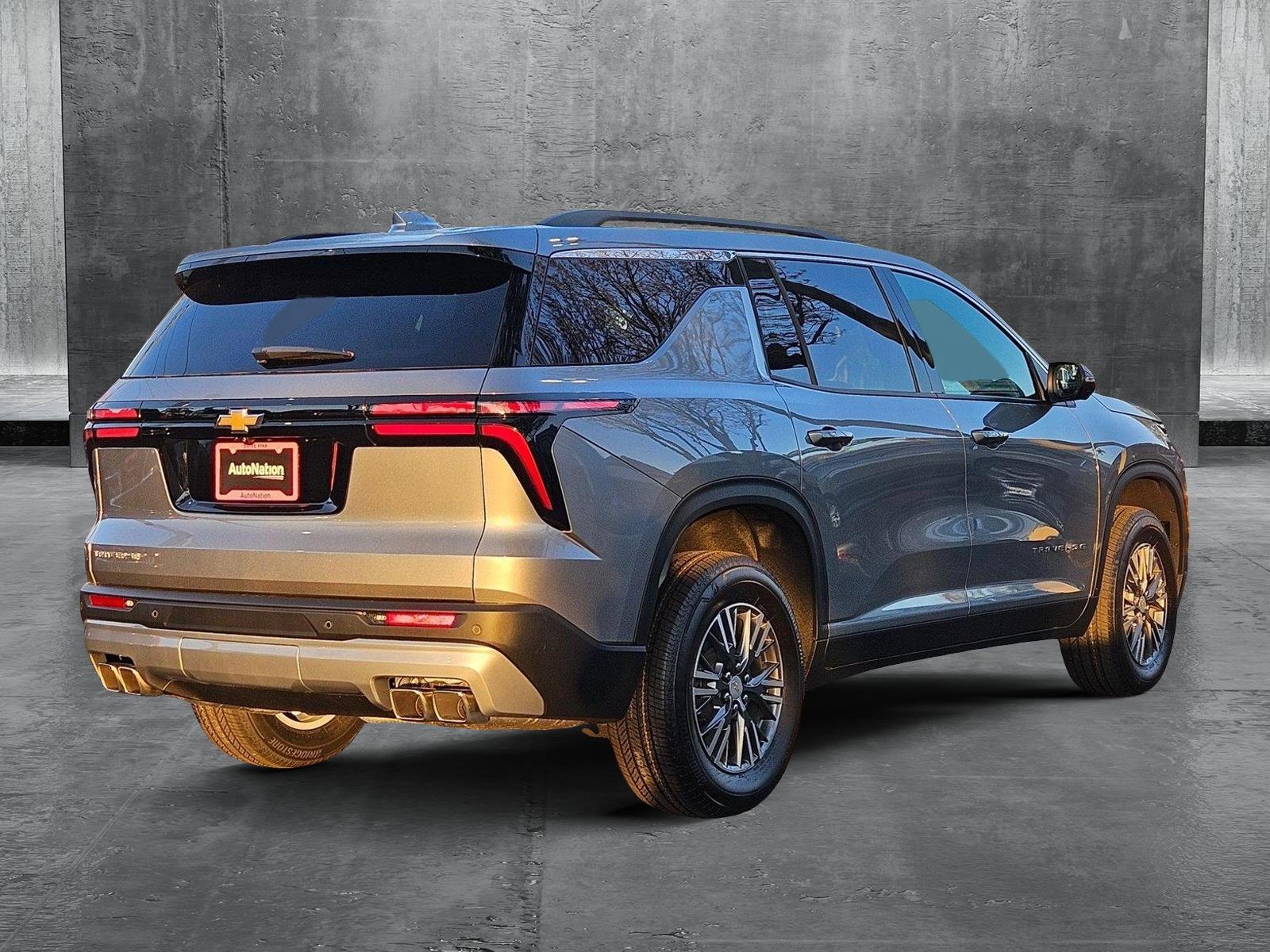 2025 Chevrolet Traverse Vehicle Photo in GREENACRES, FL 33463-3207