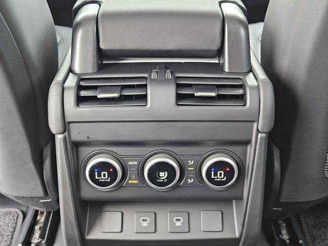 2025 Defender Vehicle Photo in AUSTIN, TX 78717