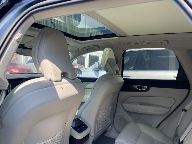 2022 Volvo XC60 Vehicle Photo in Houston, TX 77007