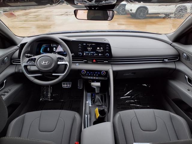 2025 Hyundai ELANTRA Vehicle Photo in Peoria, IL 61615