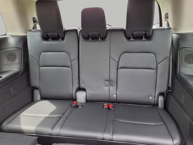 2025 Nissan Pathfinder Vehicle Photo in Oshkosh, WI 54904