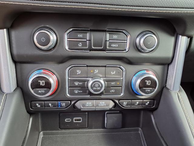 2024 GMC Yukon XL Vehicle Photo in ROXBORO, NC 27573-6143