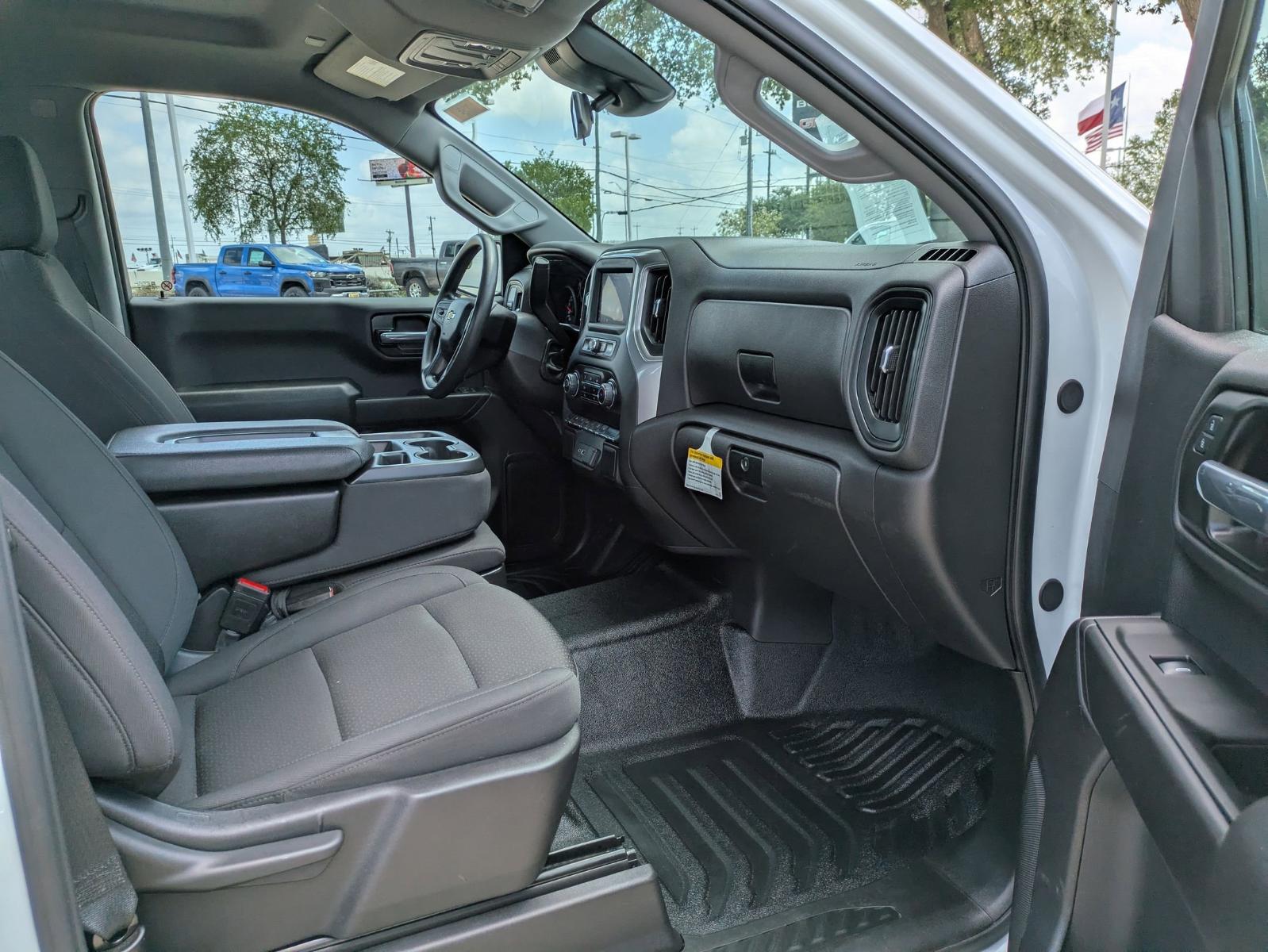 2024 Chevrolet Silverado 1500 Vehicle Photo in SELMA, TX 78154-1460