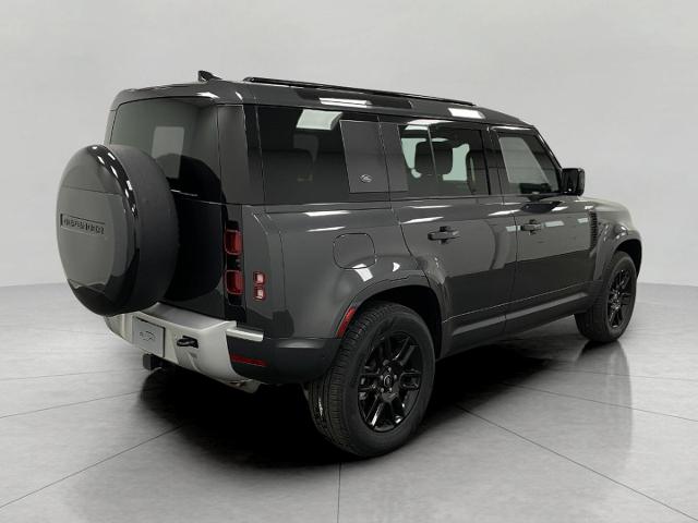 2024 Defender Vehicle Photo in Appleton, WI 54913