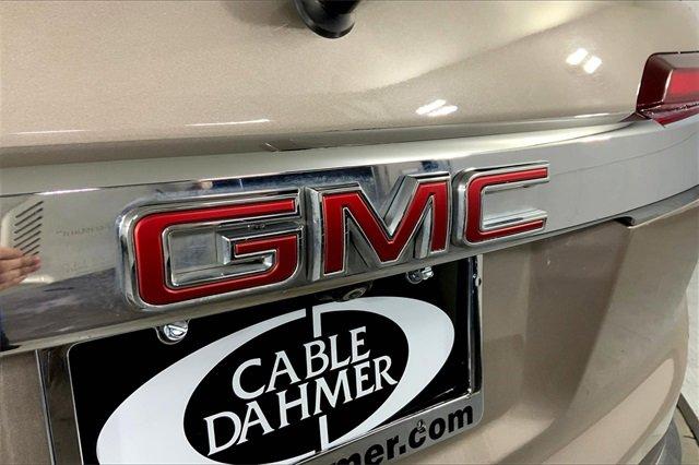 2023 GMC Acadia Vehicle Photo in KANSAS CITY, MO 64114-4545