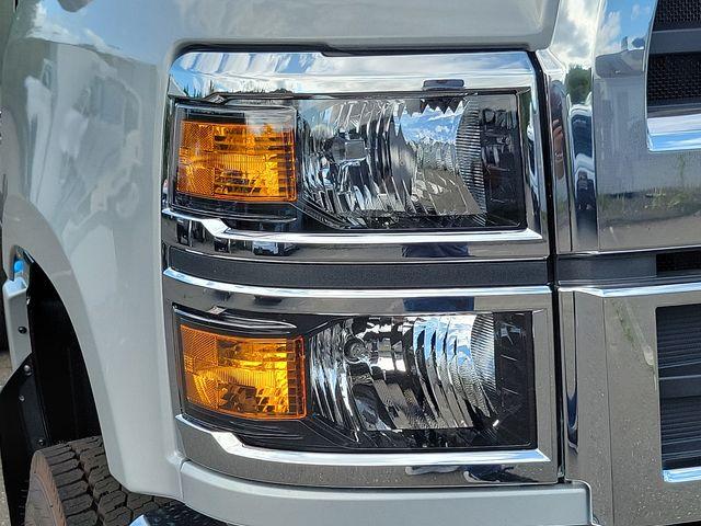 2024 Chevrolet Silverado 5500 HD Vehicle Photo in DANBURY, CT 06810-5034