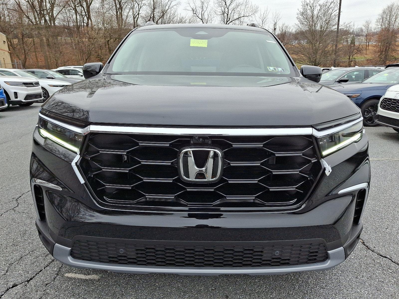 2025 Honda Pilot Vehicle Photo in Harrisburg, PA 17111