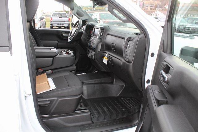 2024 Chevrolet Silverado 3500 HD Chassis Cab Vehicle Photo in SAINT CLAIRSVILLE, OH 43950-8512