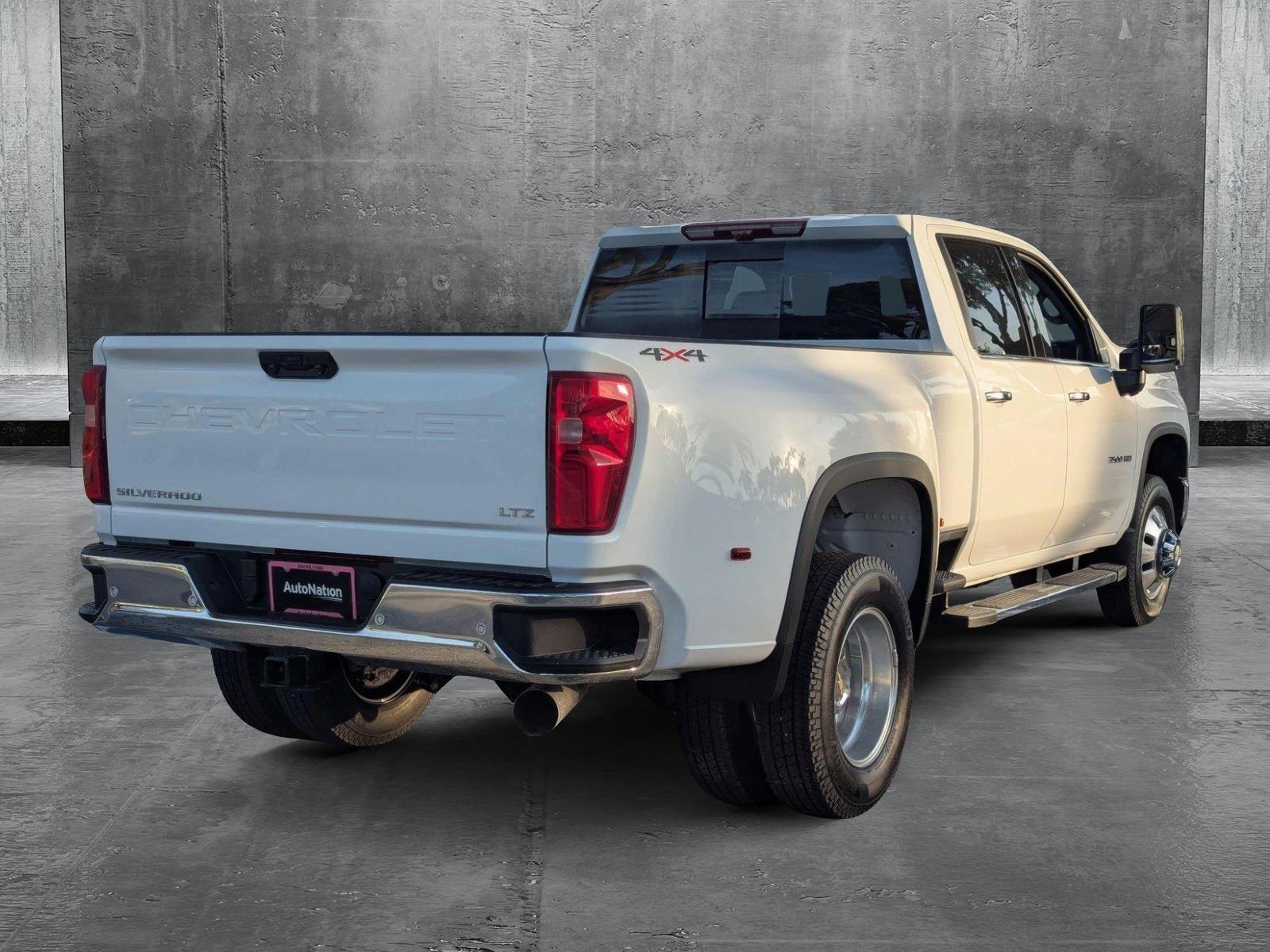 2025 Chevrolet Silverado 3500 HD Vehicle Photo in GREENACRES, FL 33463-3207