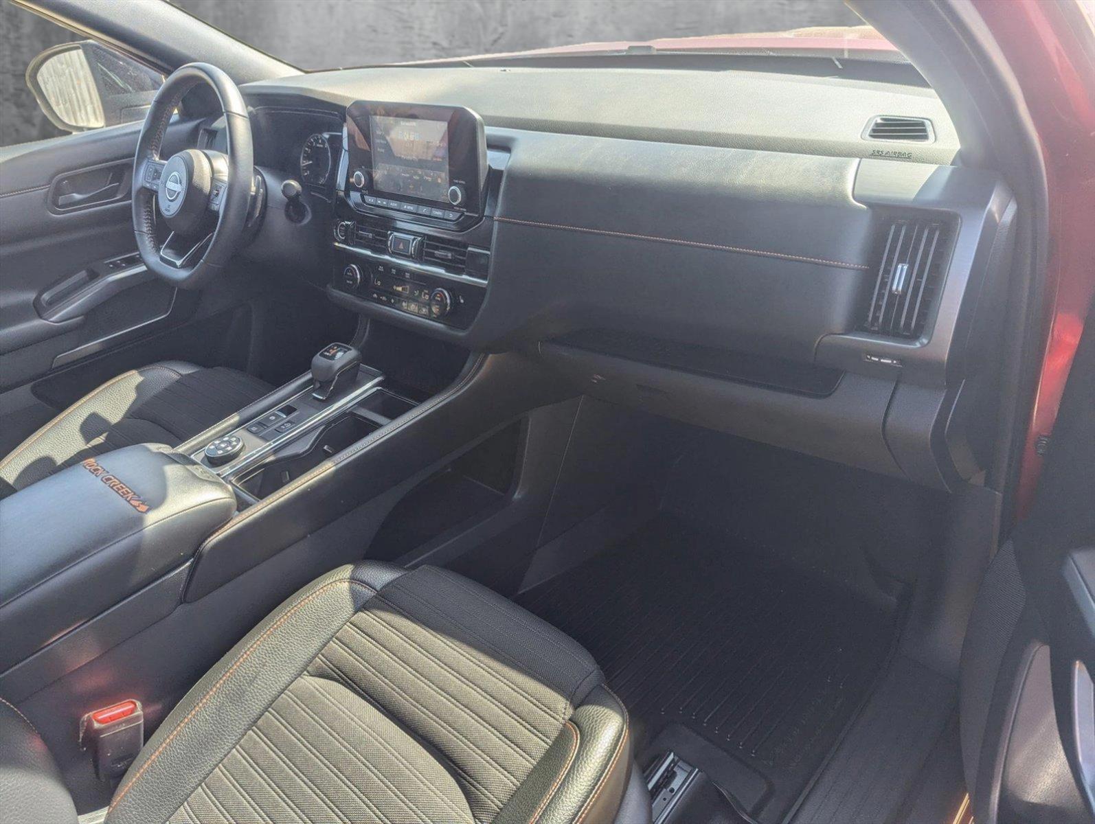 2024 Nissan Pathfinder Vehicle Photo in CORPUS CHRISTI, TX 78412-4902