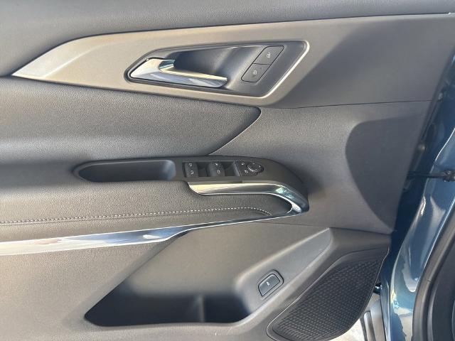 2025 Chevrolet Traverse Vehicle Photo in MANHATTAN, KS 66502-5036