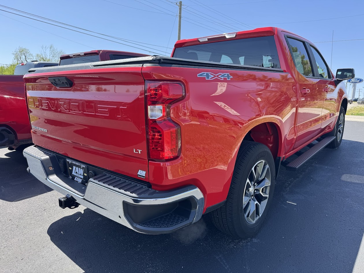 2022 Chevrolet Silverado 1500 Vehicle Photo in BOONVILLE, IN 47601-9633