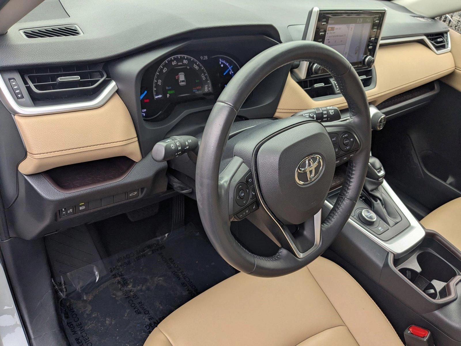 2019 Toyota RAV4 Vehicle Photo in Wesley Chapel, FL 33544