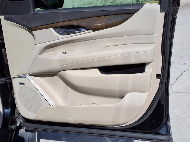 2019 Cadillac Escalade Vehicle Photo in TAMPA, FL 33612-3404