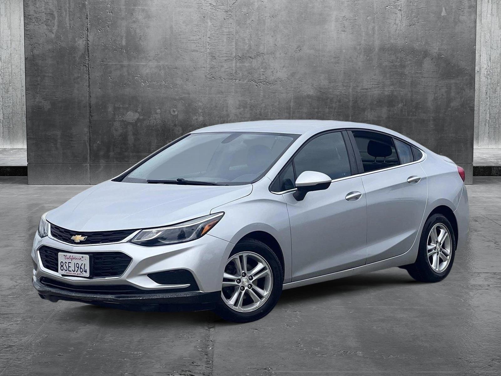 2018 Chevrolet Cruze Vehicle Photo in Santa Clarita, CA 91355