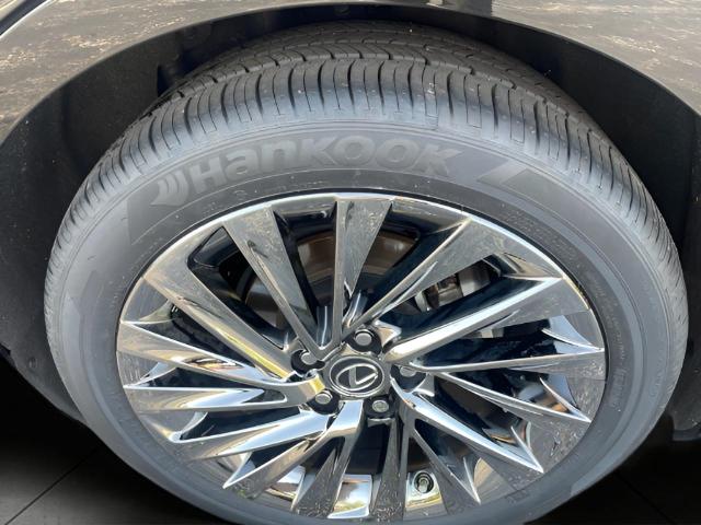 2025 Lexus ES 300h Vehicle Photo in Oshkosh, WI 54904