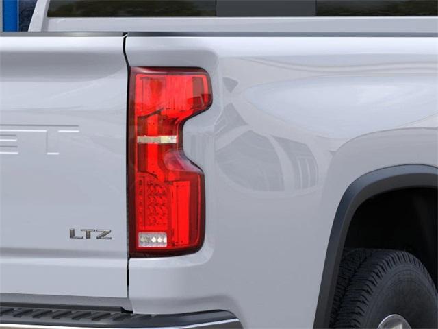 2025 Chevrolet Silverado 3500 HD Vehicle Photo in ENGLEWOOD, CO 80113-6708