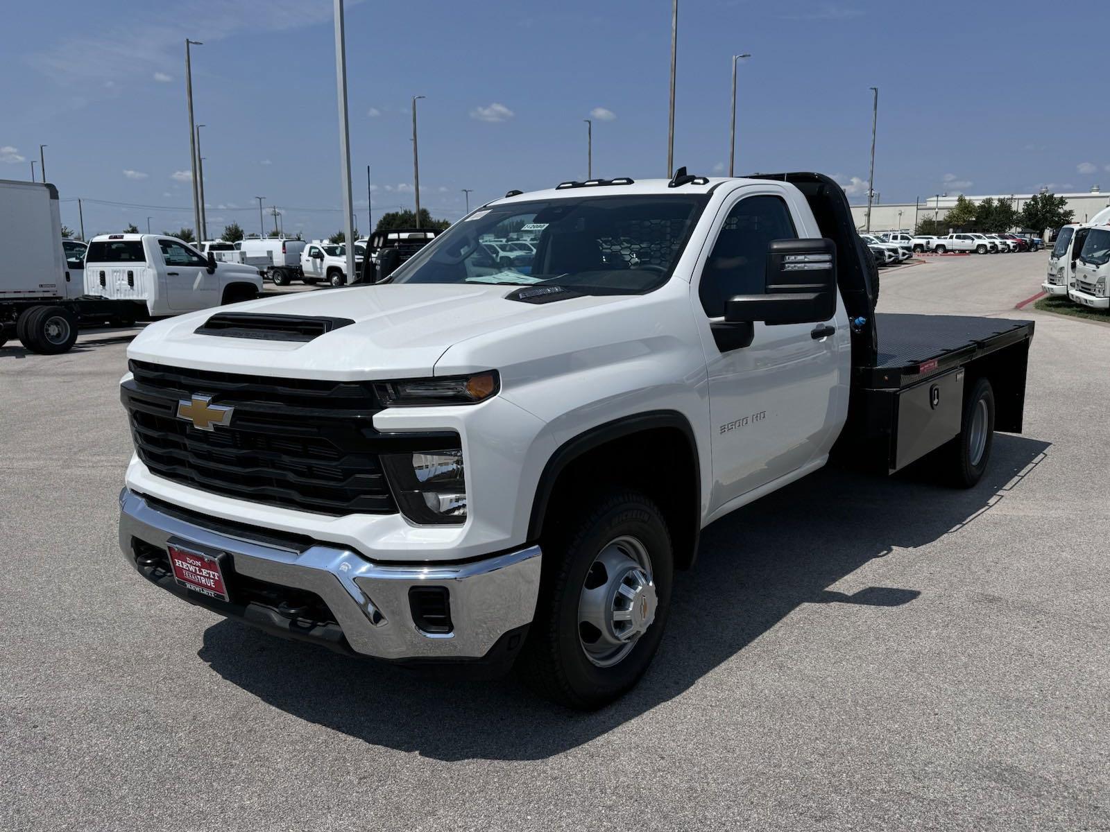 2024 Chevrolet Silverado 3500 HD Chassis Cab Vehicle Photo in GEORGETOWN, TX 78626-7508