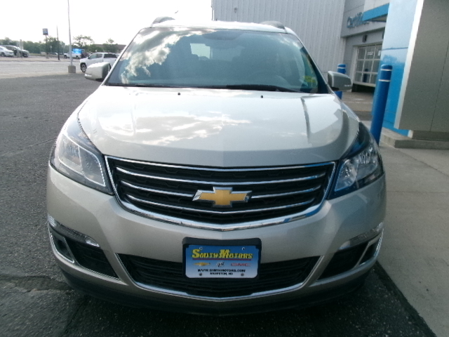 Used 2014 Chevrolet Traverse 1LT with VIN 1GNKVGKDXEJ105382 for sale in Wahpeton, ND