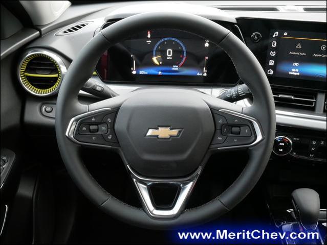 2025 Chevrolet Trax Vehicle Photo in MAPLEWOOD, MN 55119-4794