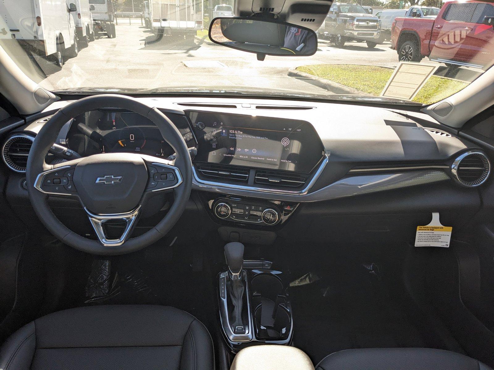 2025 Chevrolet Trax Vehicle Photo in GREENACRES, FL 33463-3207