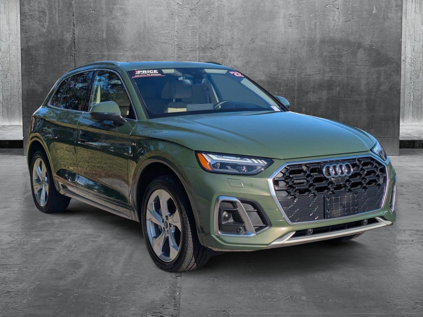 2022 Audi Q5 Vehicle Photo in Sarasota, FL 34231