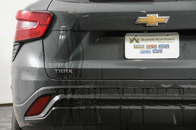 2025 Chevrolet Trax Vehicle Photo in PUYALLUP, WA 98371-4149