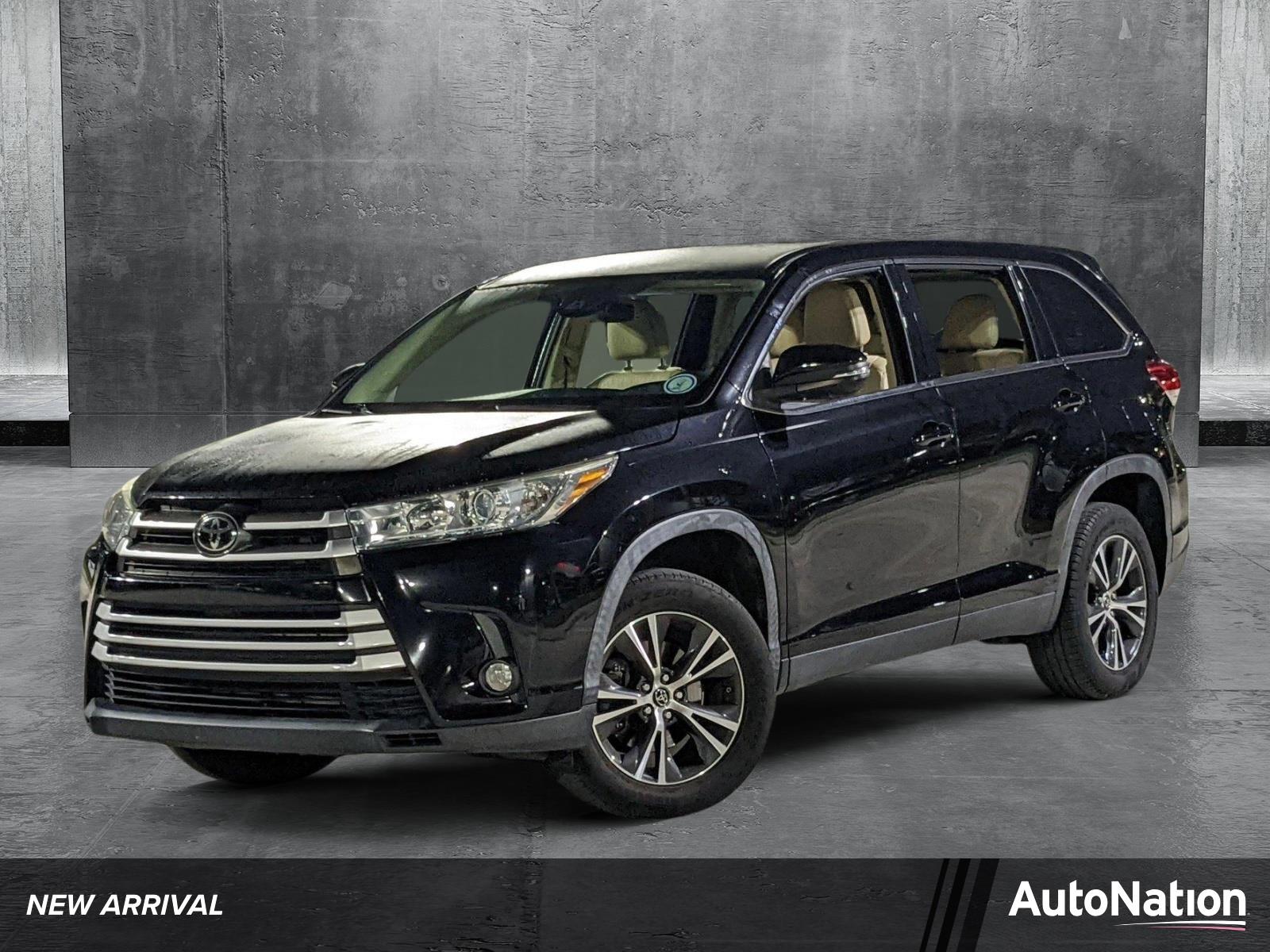2019 Toyota Highlander Vehicle Photo in Davie, FL 33331