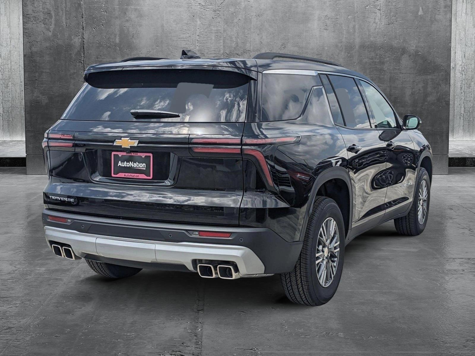 2025 Chevrolet Traverse Vehicle Photo in MIAMI, FL 33172-3015