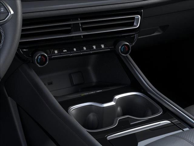 2025 Chevrolet Traverse Vehicle Photo in EMPORIA, VA 23847-1235