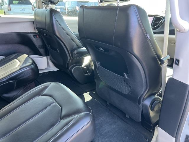 2023 Chrysler Pacifica Vehicle Photo in GREEN BAY, WI 54304-5303