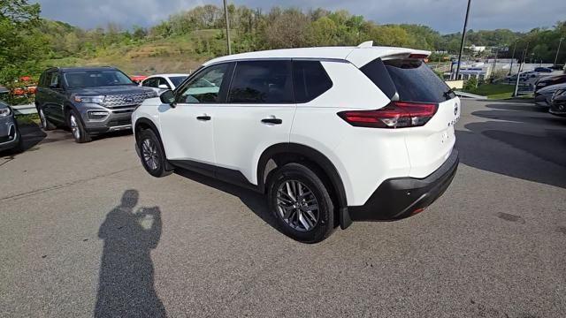 2021 Nissan Rogue Vehicle Photo in Pleasant Hills, PA 15236