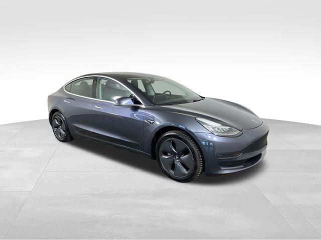 2020 Tesla Model 3 Vehicle Photo in MEDINA, OH 44256-9631