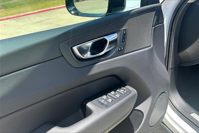 2025 Volvo XC60 Vehicle Photo in Houston, TX 77007
